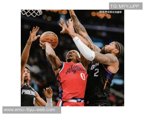 祖巴茨合同到期在即进攻空间受限或将离队重塑球队阵容 祖巴茨合同到期在即进攻空间受限或将离队重塑球队阵容