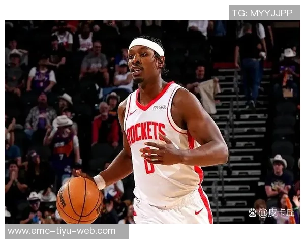 阿隆霍勒迪挺身而出助队续写连胜传奇展现职业精神与团队力量