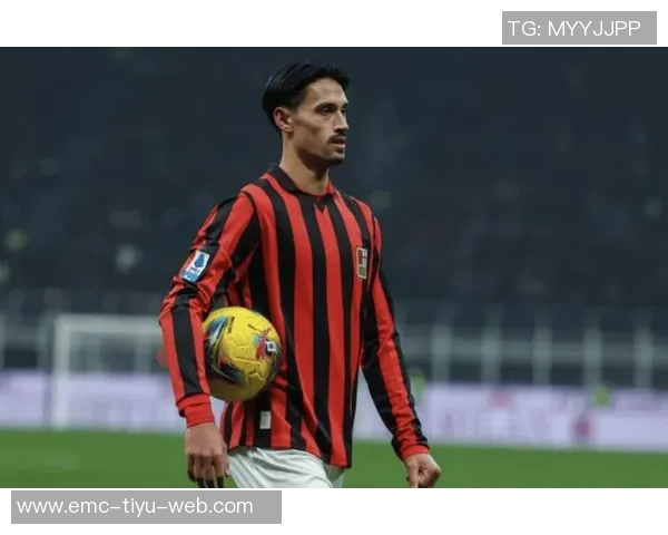 四大豪门争抢阿尔克马尔19岁中场新星斯米特