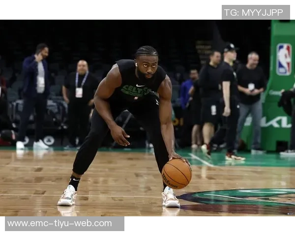 杰伦布朗谈腿筋伤势恢复良好警惕再次受伤风险