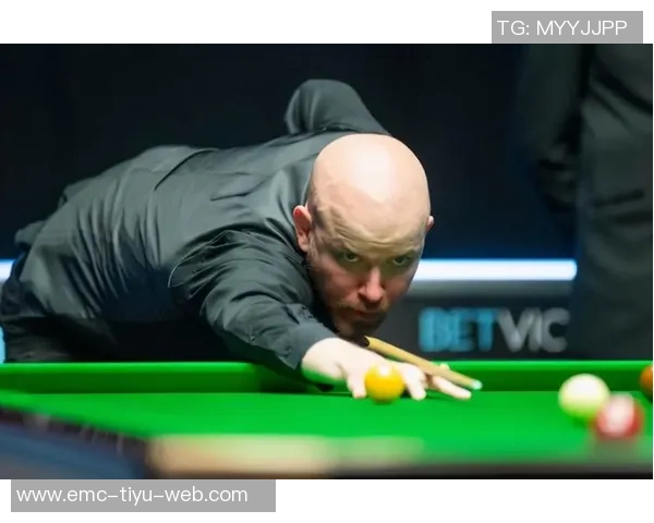 罗比威廉姆斯世界杯抽签现场模仿帕尔默庆祝引热议