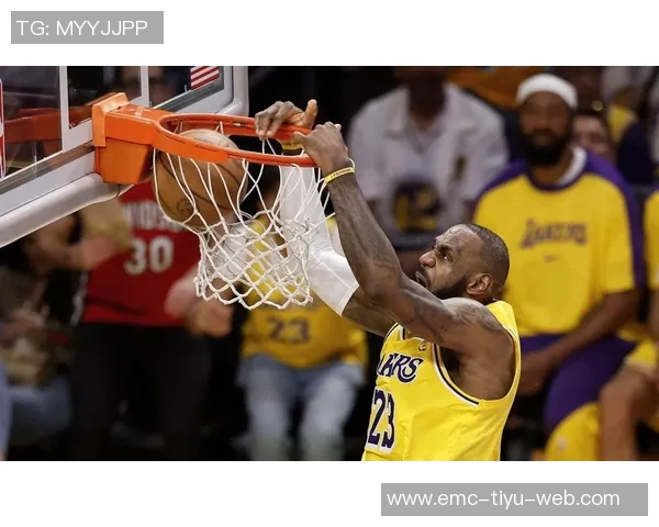 雷迪克直言不讳批评球员表现帕金斯反问责任归属何在